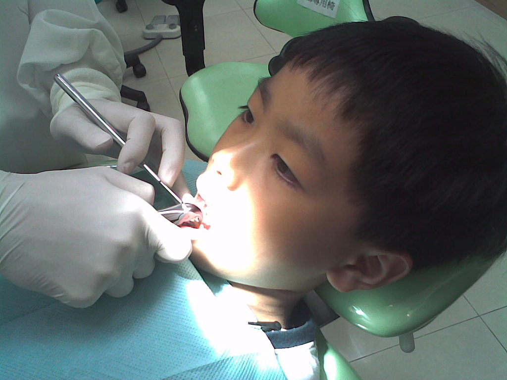 你是否还在纠结儿童能不能拔牙呢——升艺口腔医院告诉你!